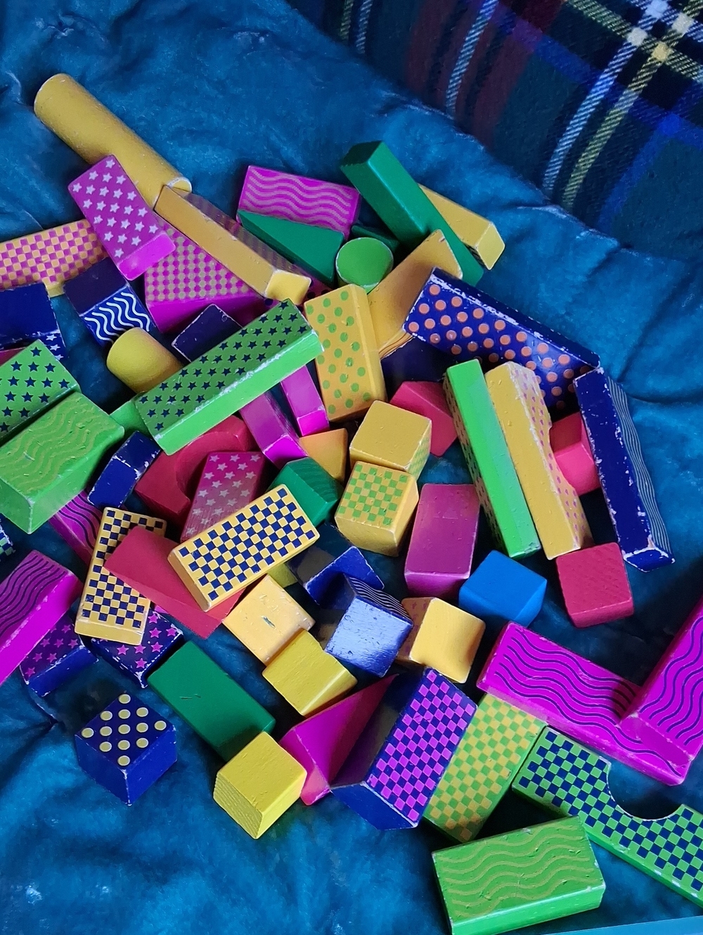 Wooden Building Blocks Set - Picture 3 of 7